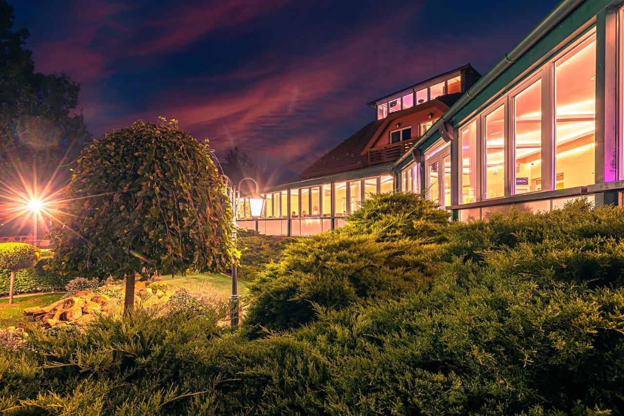 Martoni Resort & Restaurant Szigetszentmárton المظهر الخارجي الصورة