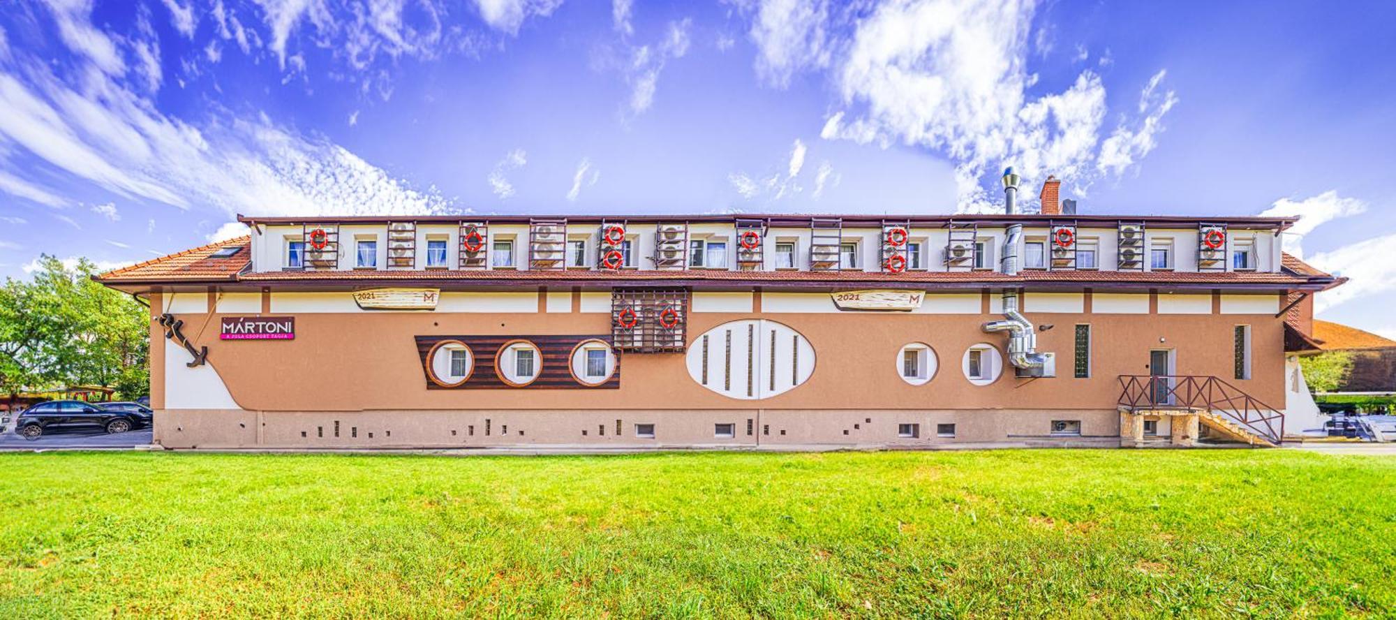 Martoni Resort & Restaurant Szigetszentmárton المظهر الخارجي الصورة